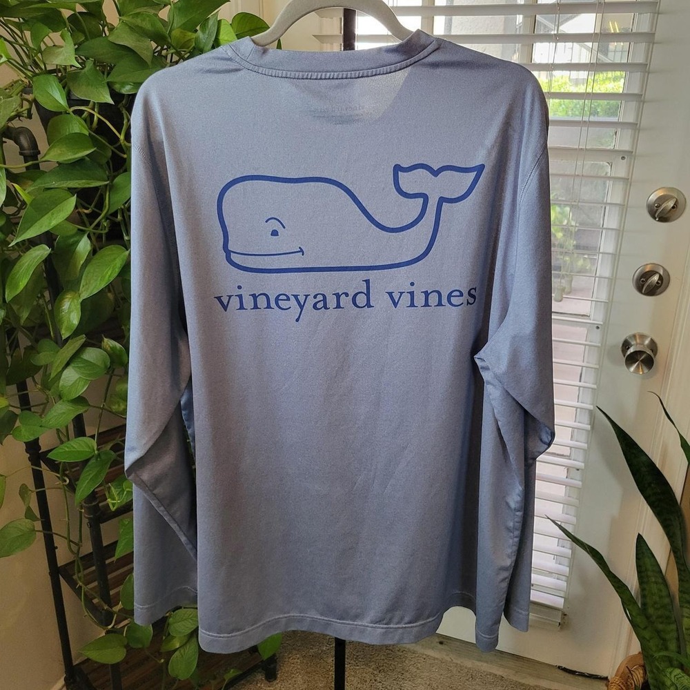 Vineyard Vines Mens XL Blue Long Sleeve Performance Whale Graphic T-Shirt